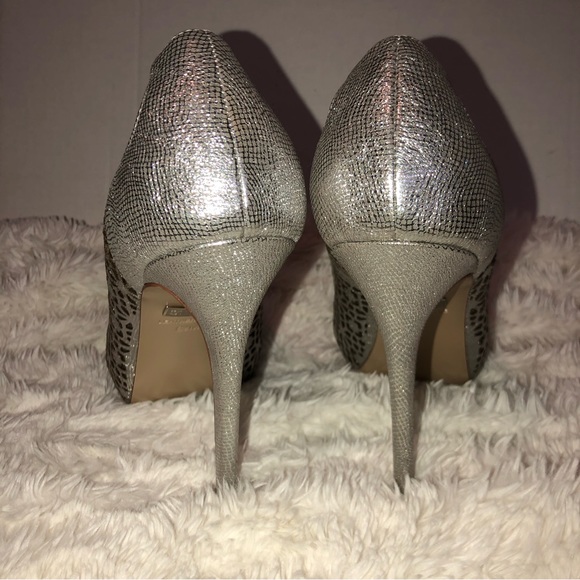 Badgley mischka peep toe heels - Picture 4 of 9